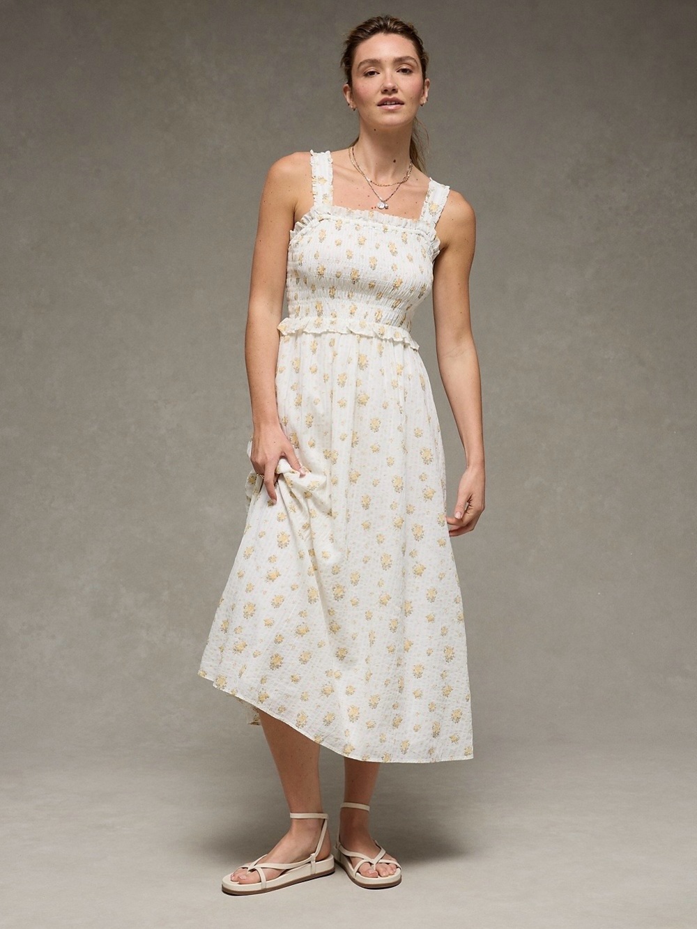 AE Back Bow Smocked
Midi Dress